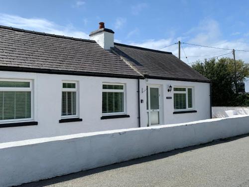 Llanfaelog House | 3 Tai Newydd