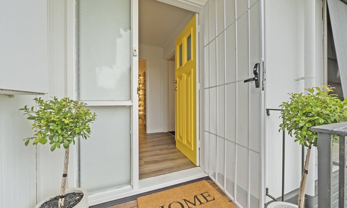 Myrtleford House | 3 The View