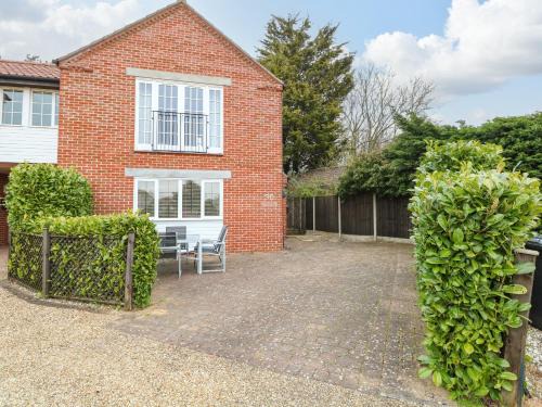 Stalham House | 30 Burtons Mill