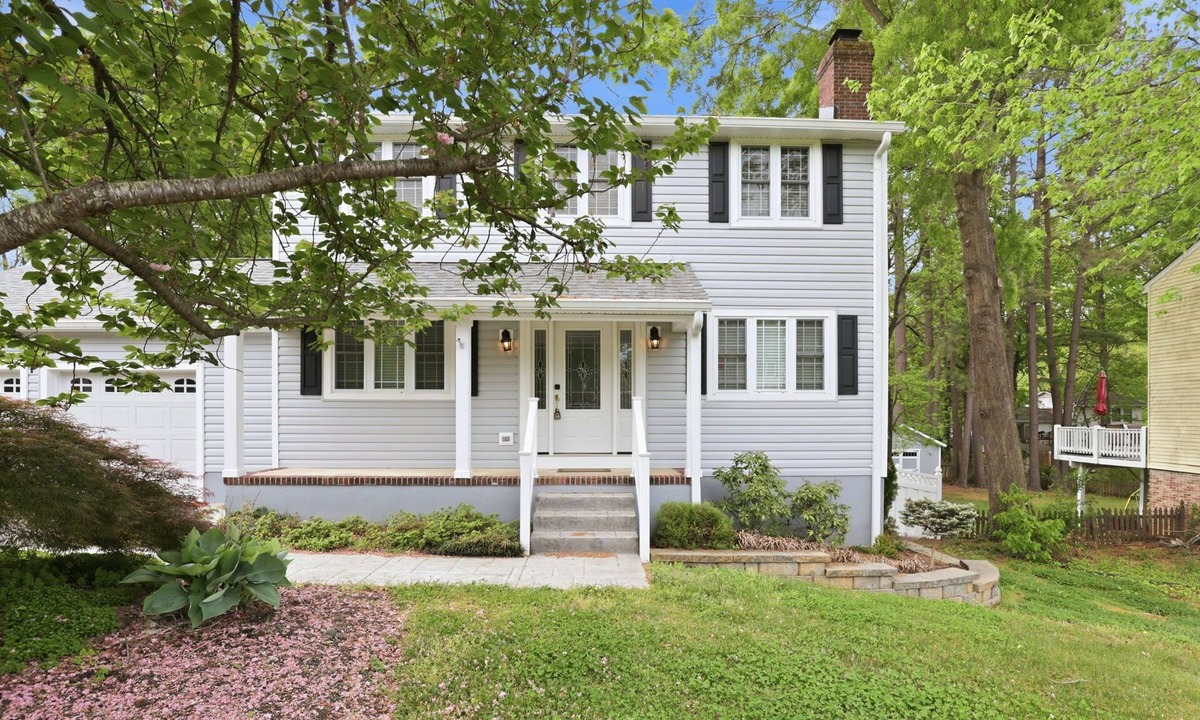 Fredericksburg House | 30+ day stay. Move-in ready! Utilities included