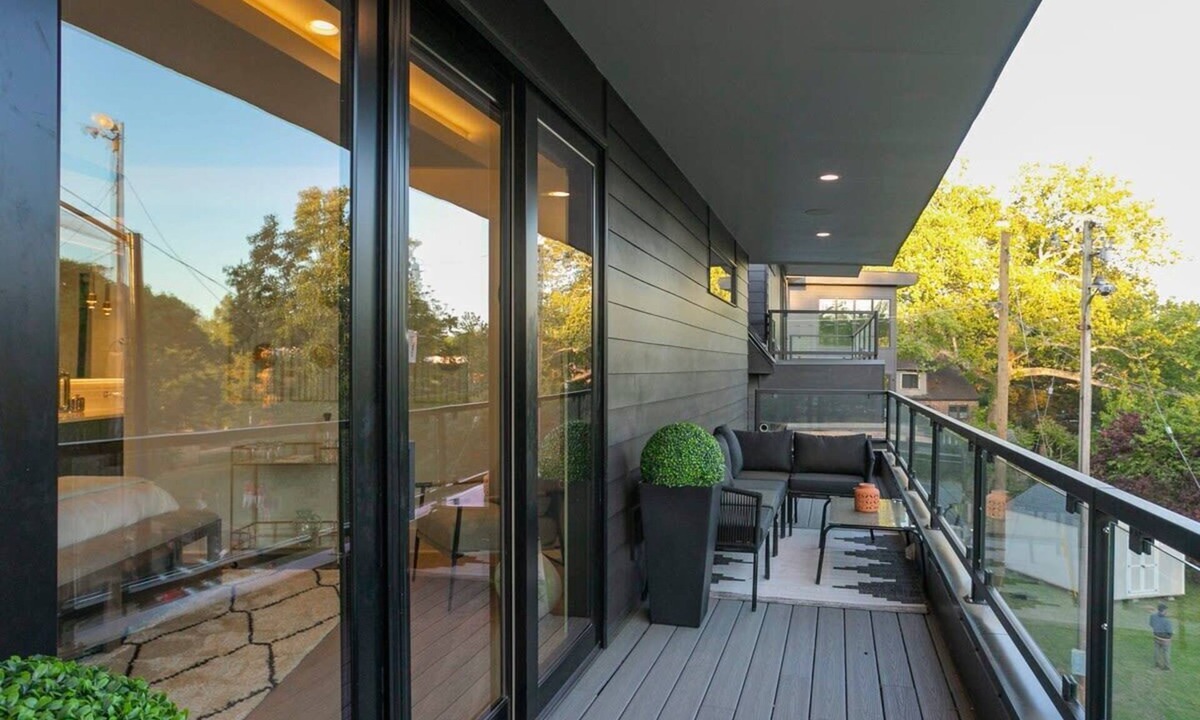 Sylvan Park House | 30 Night + Luxurious Green Hills Gem!