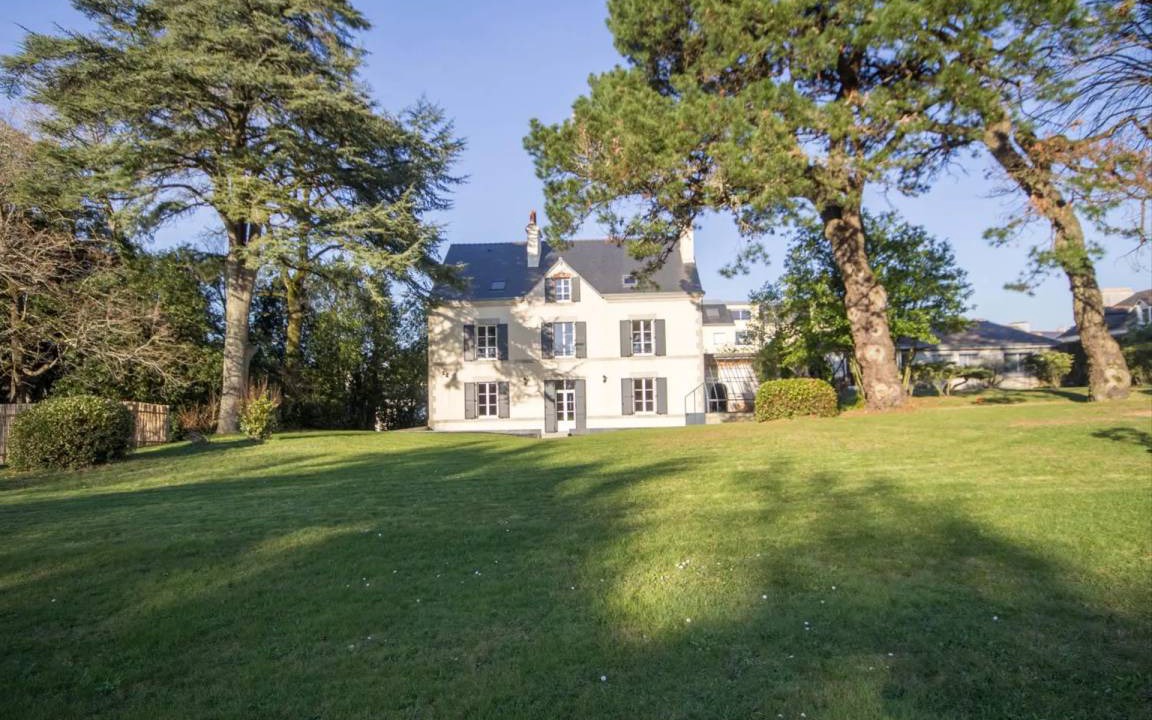 Muzillac Villa | 300 m² Villa ∙ 10 bedrooms ∙ 15 guests