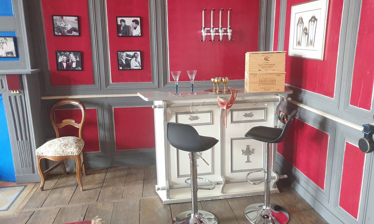 Chateauponsac House | 300 year old historic monument chateau