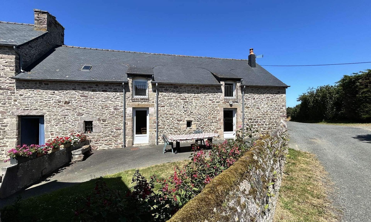 Pleherel-Plage-Vieux-Bourg House | 301 - Character house 2km from Sables-D'or.