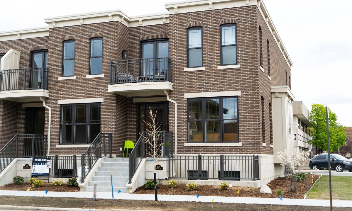 Grand Haven House | 307 Franklin Row