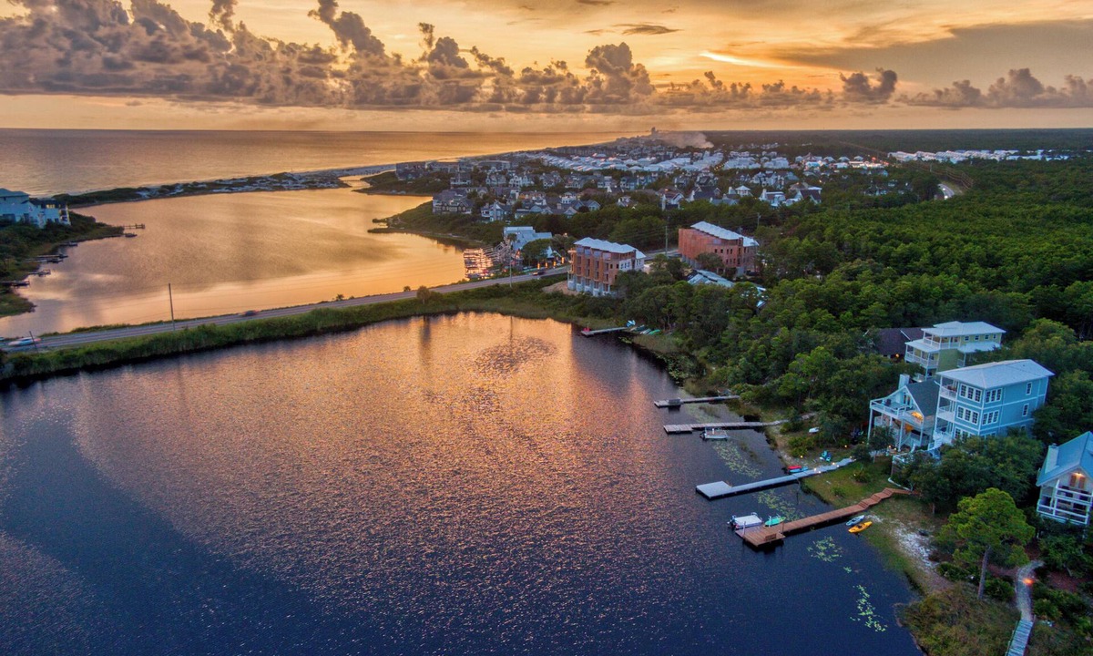 Panama City Beach Ski Chalet | 30A | Bikes | Private Dock | Firepit | Kayaks