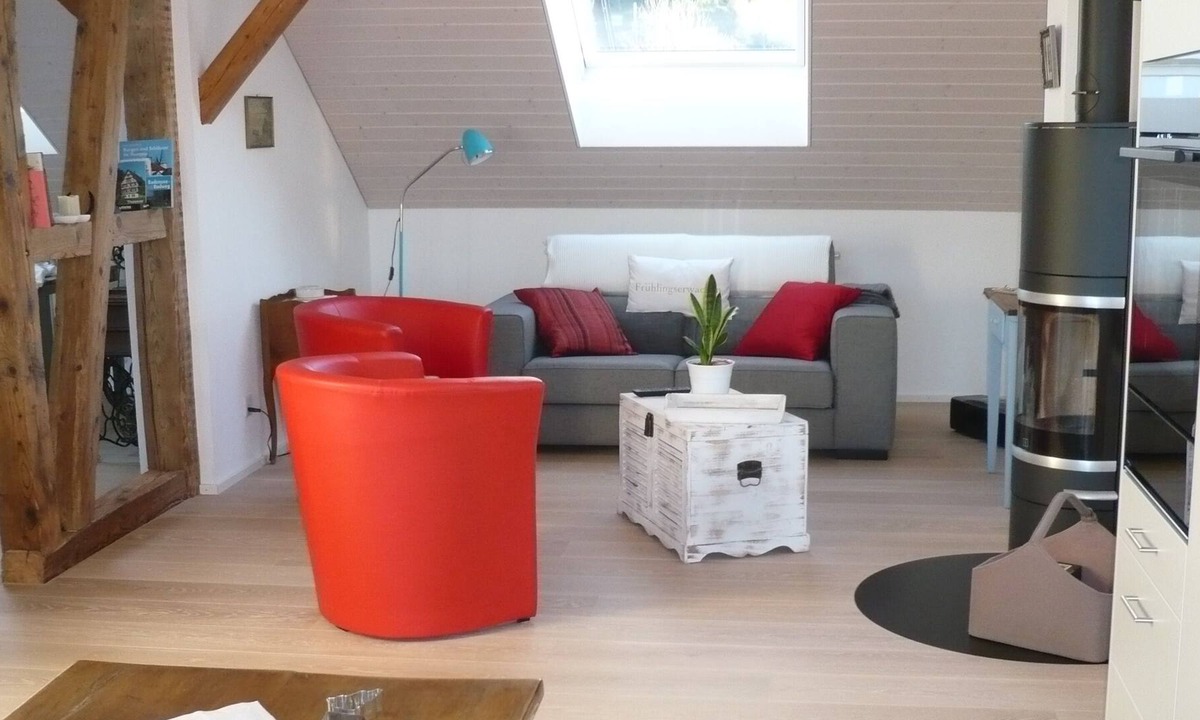 Ermatingen Apartment | 31/2 room attic apartment with large terrace, lake view, 200 m to the lake