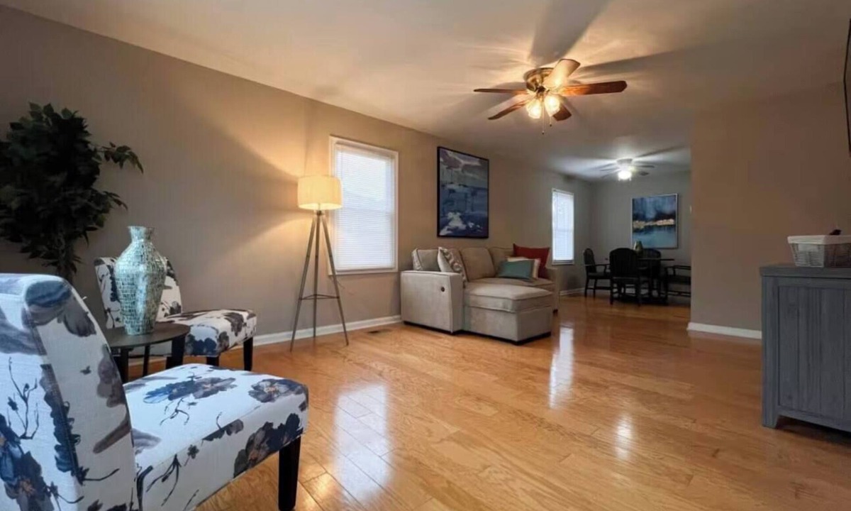 Newport News House | 318 Large 3 bedroom with fenced yard!