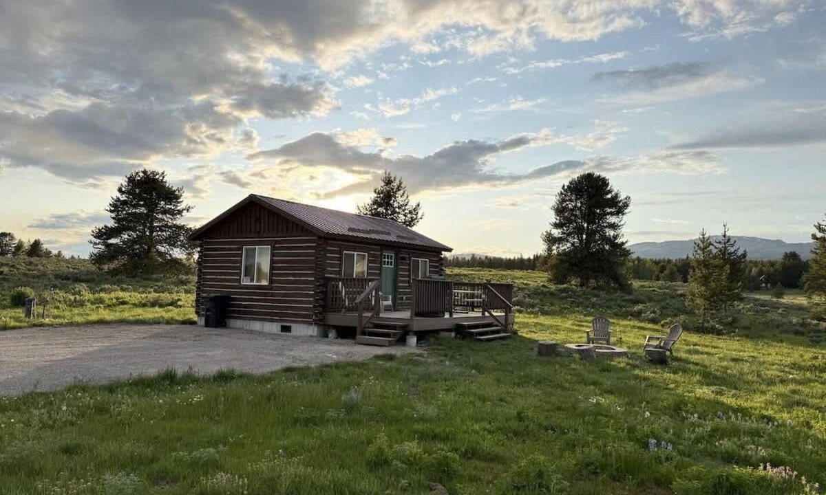 Island Park Cabin | 32 MI to YNP | Pet Friendly | Sleeps 2
