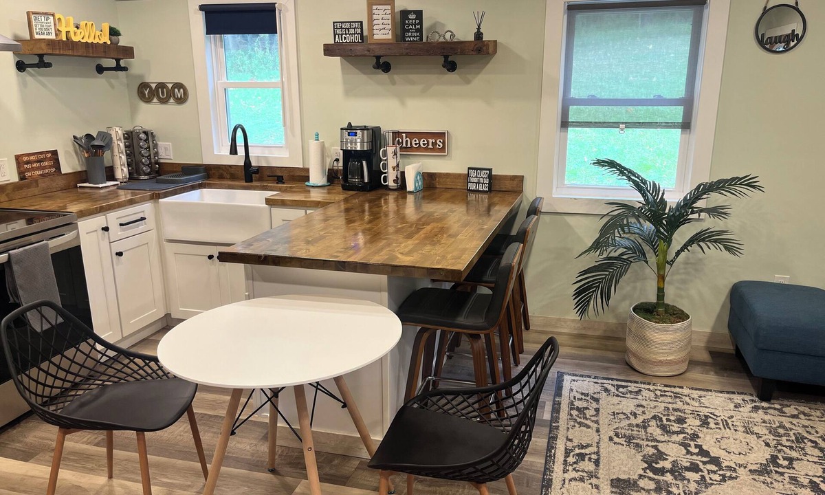 Tannersville House | 322 Learn Rd