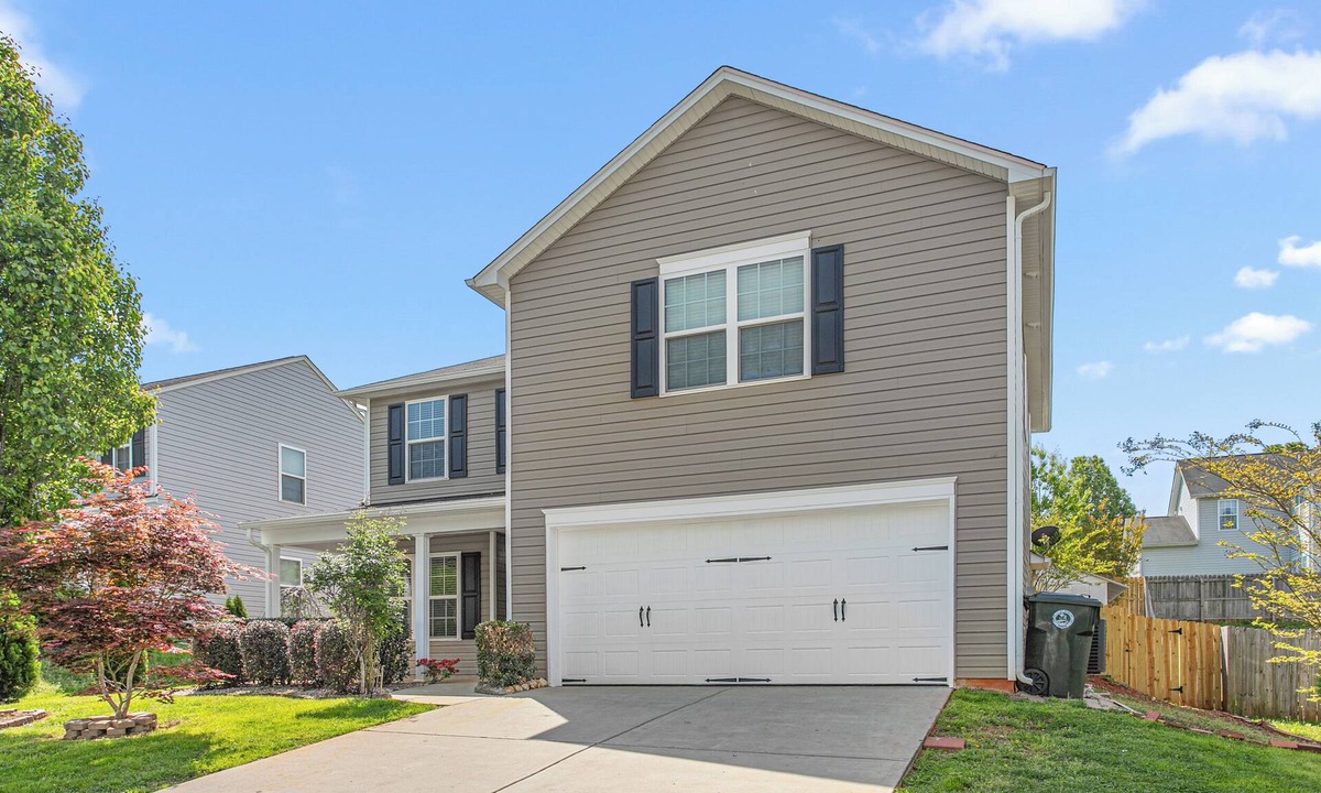 Mebane House | 327 Beautiful Residence in Mebane NC.