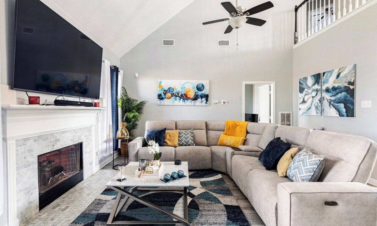 Baytown House | "33 Min to Downtown Houston: Spacious Serenity Retreat In Baytown"