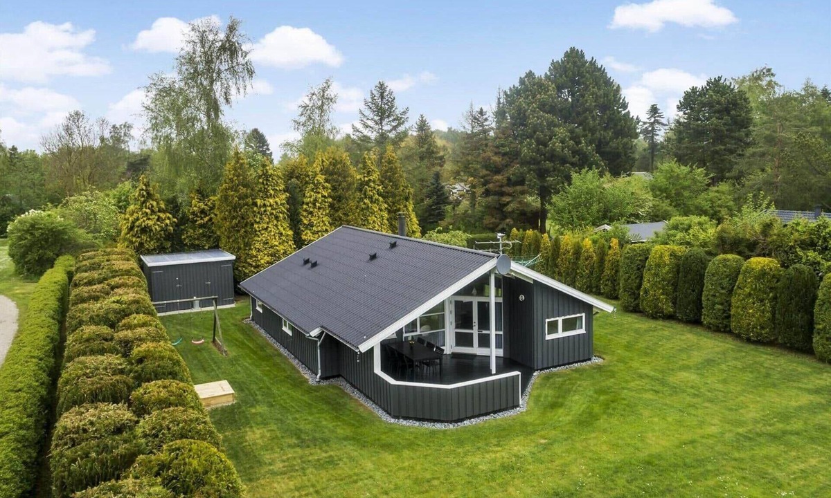 Stege House | 3313 Stege - Overlid 11