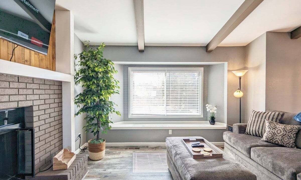 Briargate Cottage | 3330 Mirage