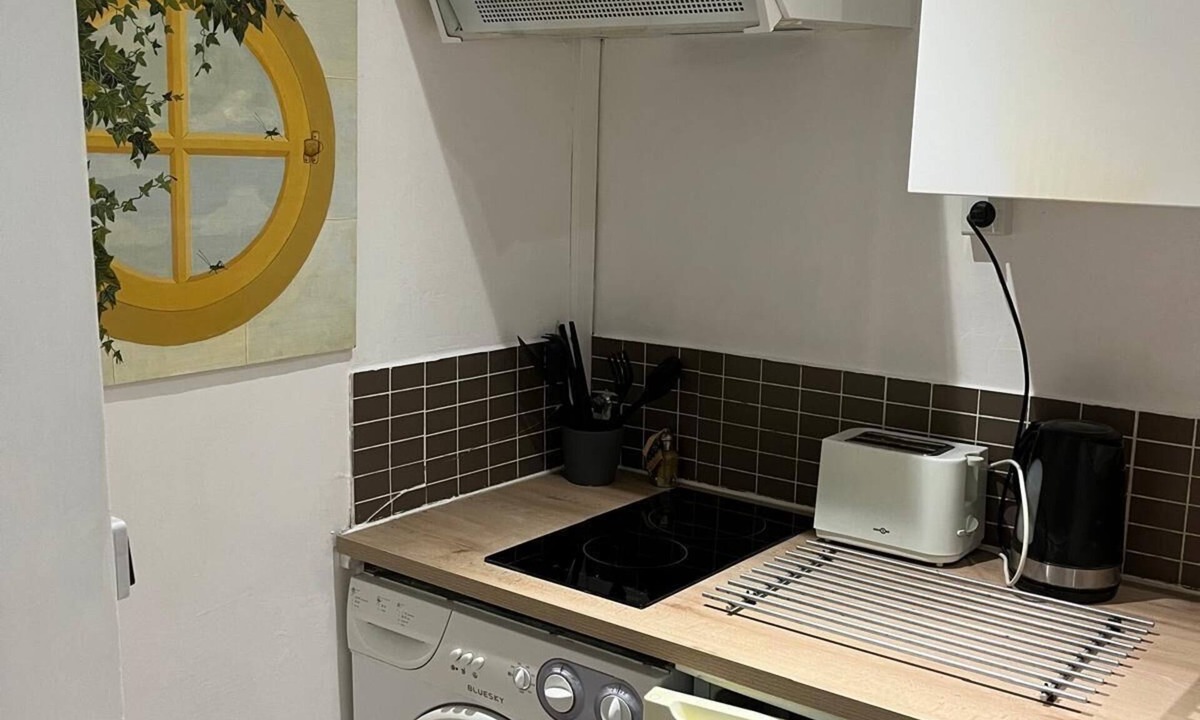 Rueil-Malmaison Apartment | 33m² studio, fully equipped, refurbished, very quiet, close to RER Rueil 2000