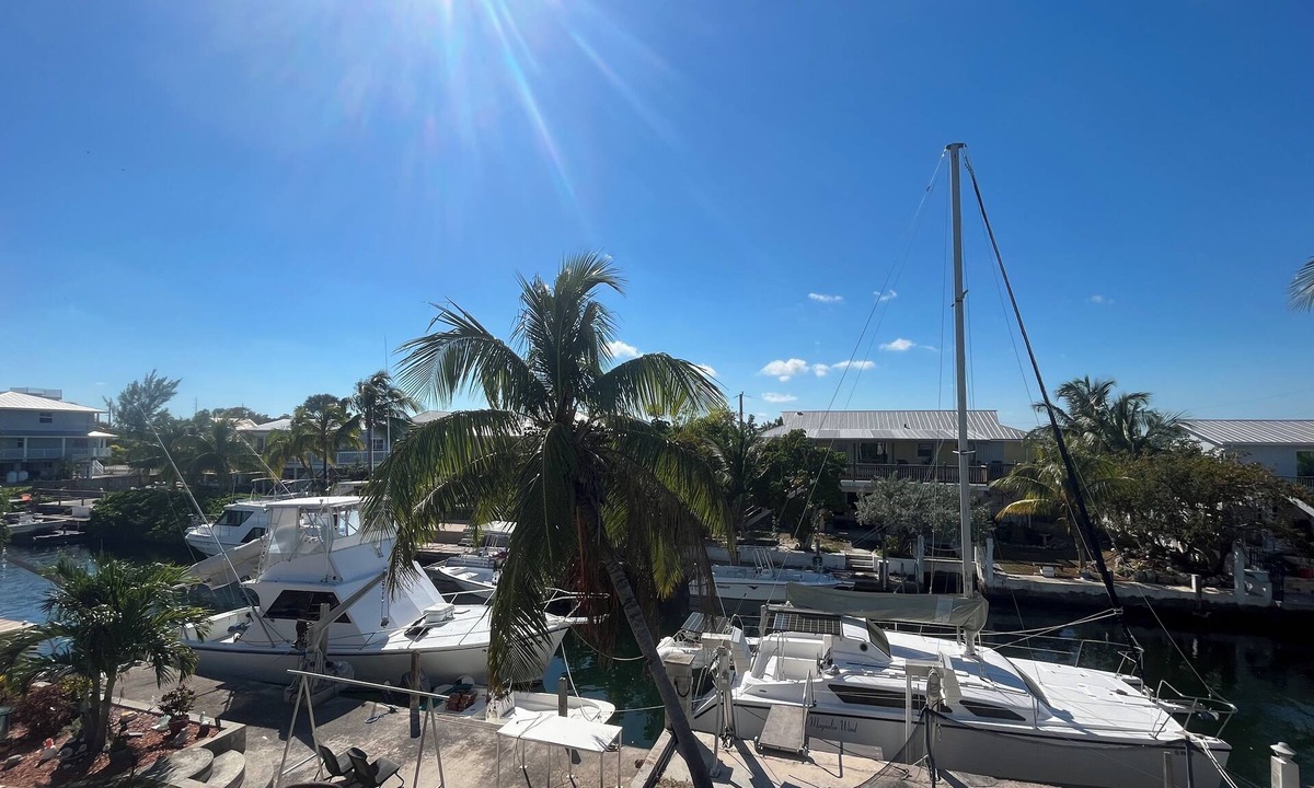 Big Coppitt Key Boat Rental | 34’ Catamaran Sailboat