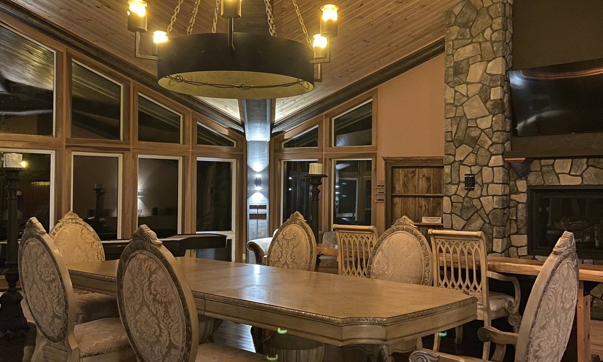 Unorganized Centre Parry Sound Ski Chalet | 340' Sand Beach,17 Beds,10 BDRM,8 WC, Spa Facility, 2,000 SF Entertainment Area