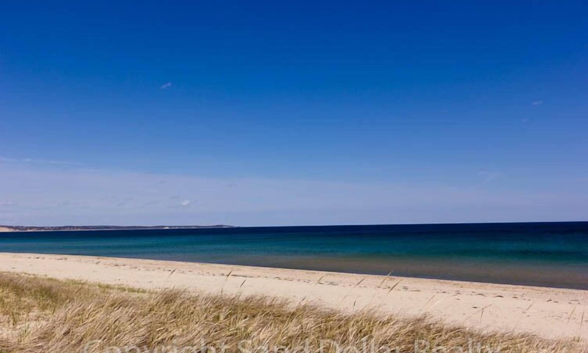 Sagamore Beach Cottage | 343 Phillips Rd - Oceanfront Sagamore Beach Cottage, Pet-Friendly, Central A/C