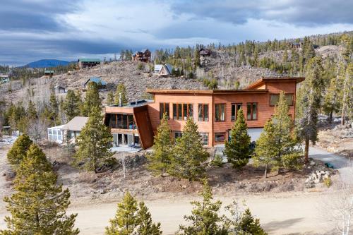 Grand Country Estates House | 349 Ridge Road