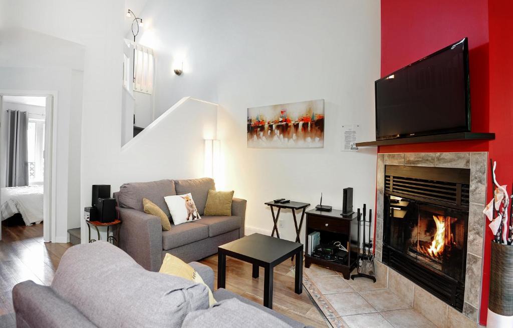 Stoneham Apartment | 35#23 Chemin du Hameau