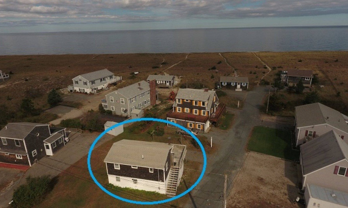 Sagamore Beach Cottage | 357 Phillips Rd - SD505