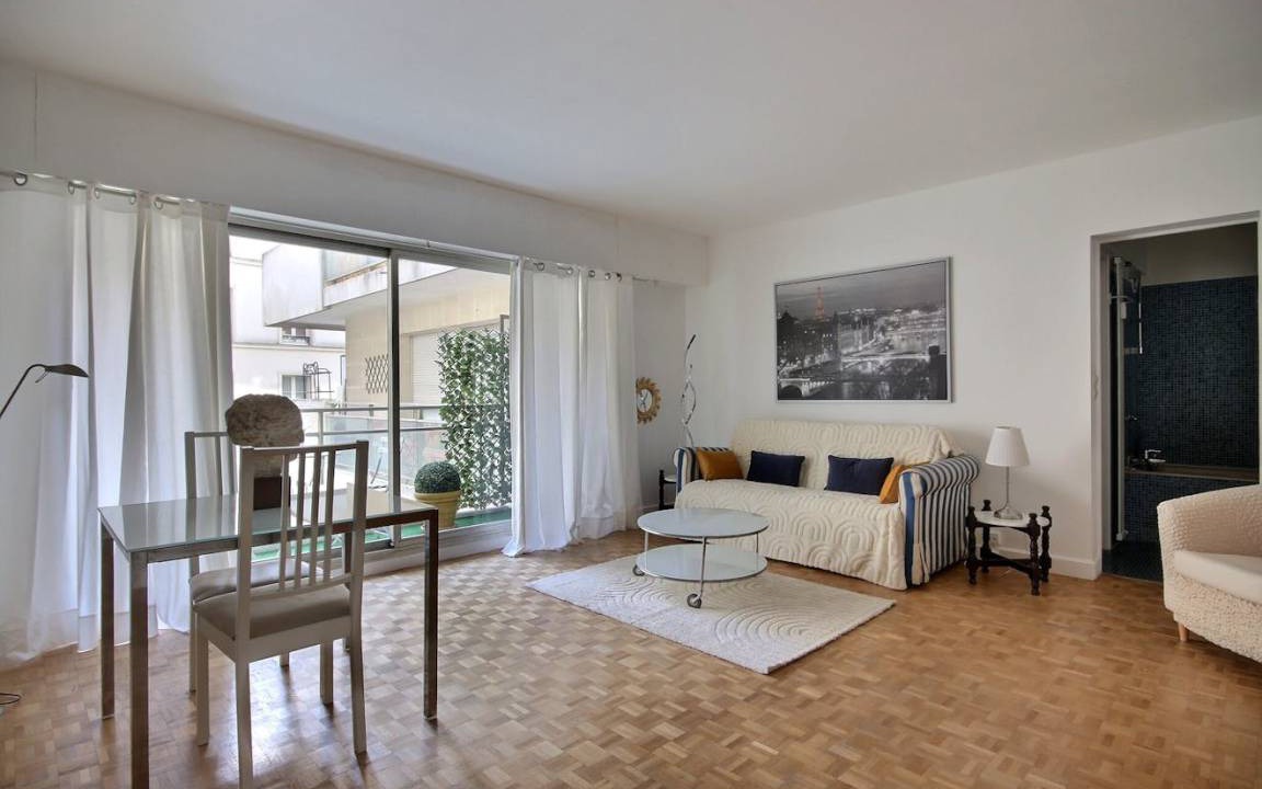 Arsenal Apartment | 36 m² Apartment ∙ 2 guests