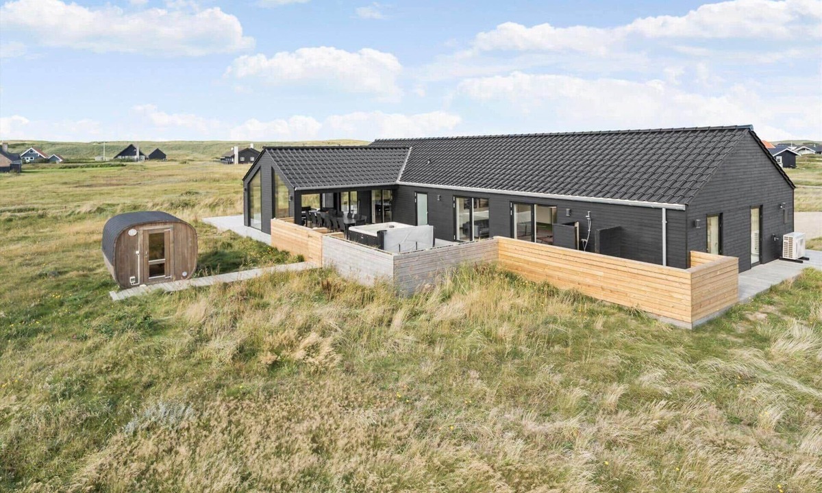 Vrist Strand House | 360 Harboøre - Alkajavej 11
