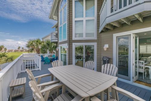Saint Helena Island House | 368 Ocean Point