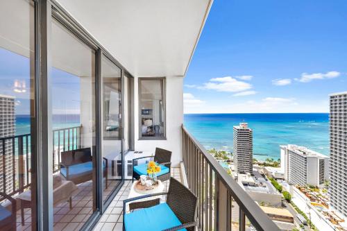 Waikiki Apartment | 36Fl with Ocean View, Mins to Waikiki Beach, Parking
