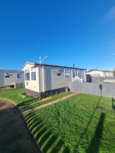 Brean Other | 37 Unity Beach Brightholme Brean sleeps 6 Pet friendly Pets stay free