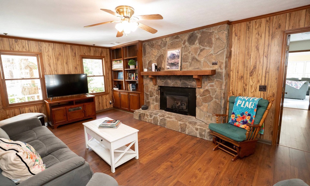 Hamilton House | 371 Mountain Hill Rd, Fortson