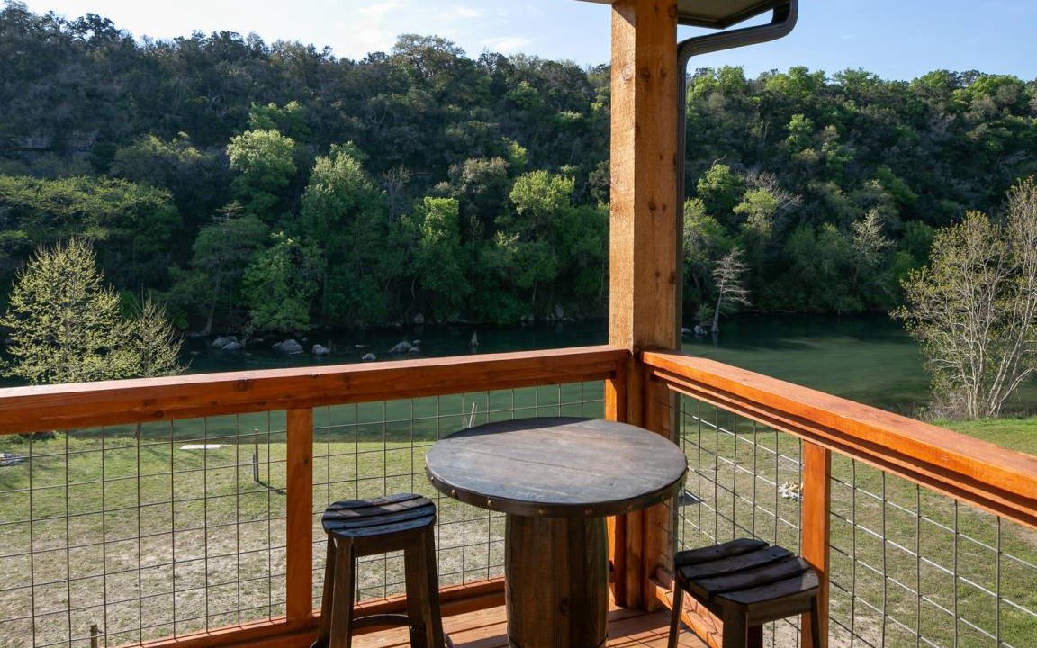 New Braunfels House | 372 m² House ∙ 6 bedrooms ∙ 28 guests