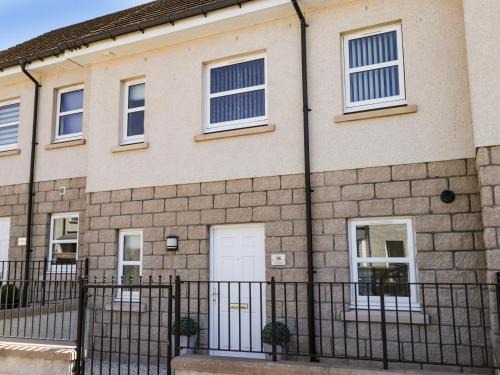 Elgin House | 38 The Views