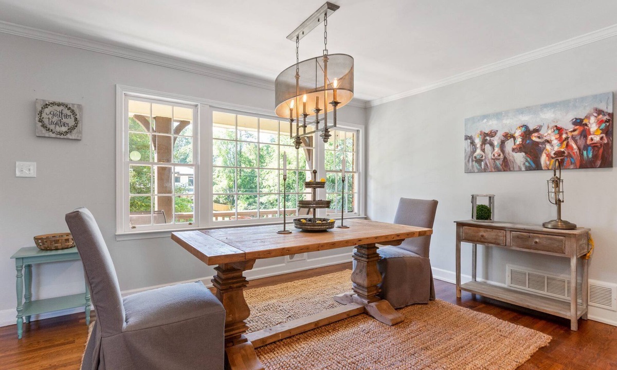 Smyrna Cottage | 3926 Pineview, Smyrna