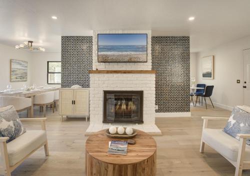 Northeast Carmel House | 3944 Seaside Bash