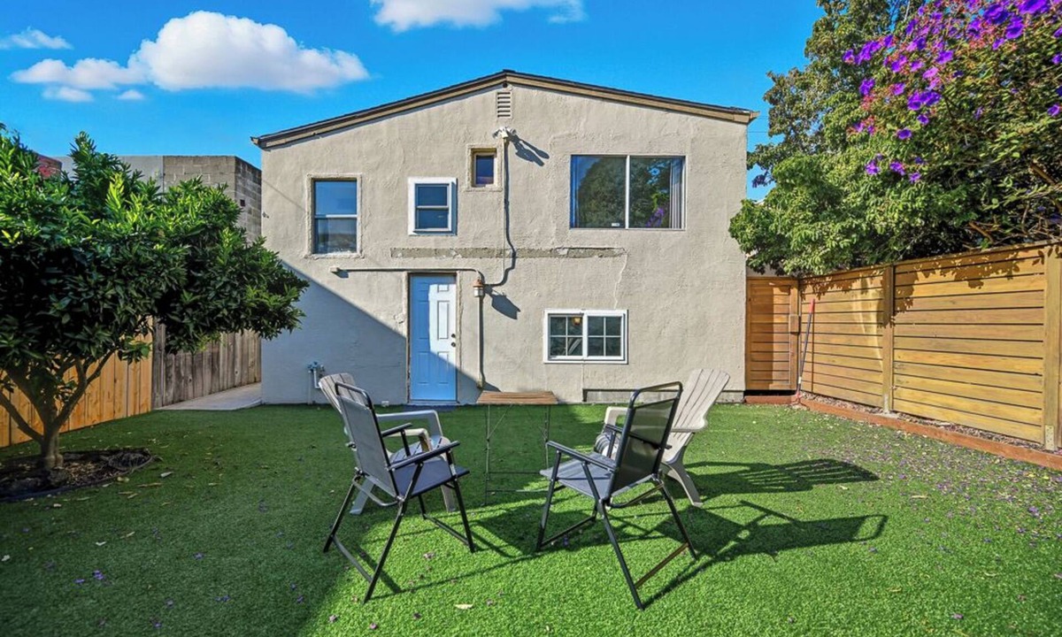 Upper Telegraph House | 3B2B spacious house close to Cal/SF W/D & Parking