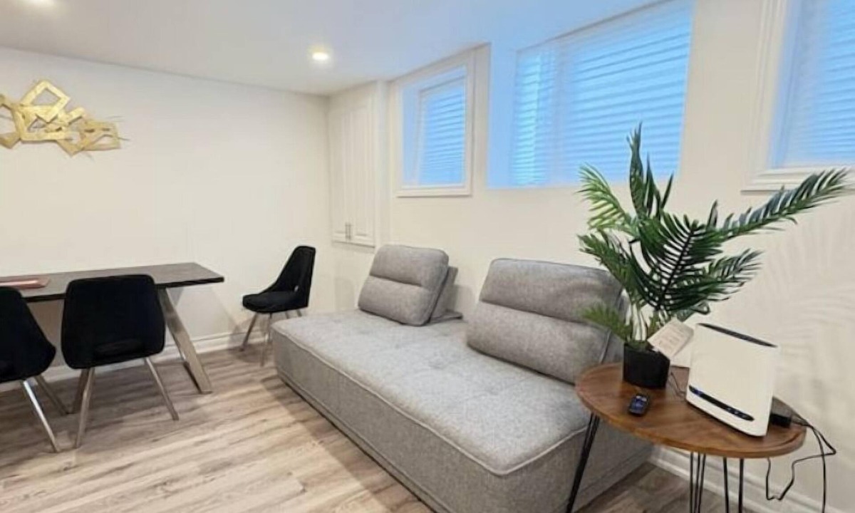 Victoria Village House | 3B3BOnly 5mins to DonMills &Wynford Dr TTCStation