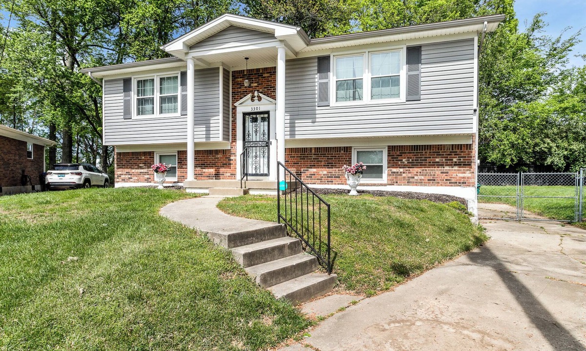Bridgeport House | 3BD/1.5 Bath Central location by Downtown Louisville, Derby, YUM, & More!