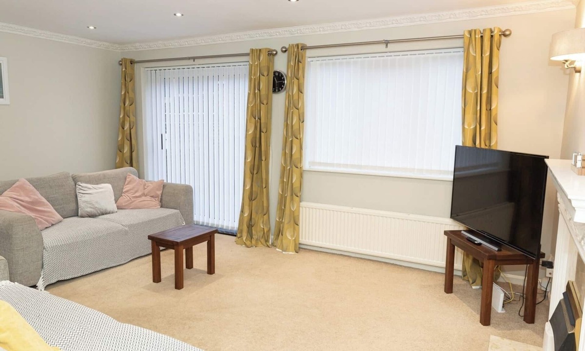 Ridgeway House | 3BD Home in South Yorkshire