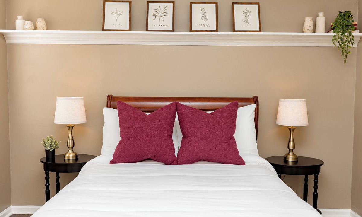 Kathleen House | 3BD | Large Yard | Family & Pet Friendly