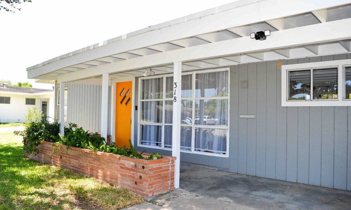 Bay Area House | 3BDR+Central+PetsOK+Yard+BBQ+LamarPark