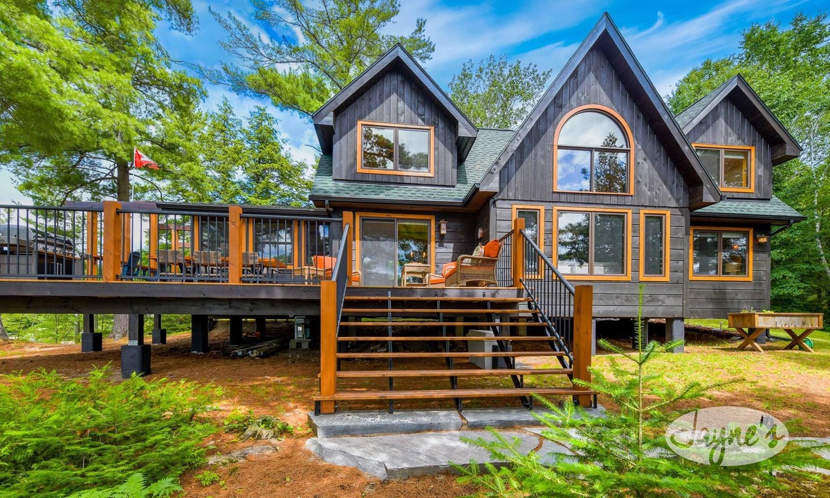 Seguin Cottage | 3bed 3bath cottage on Maple Lake! Incredible Sunsets! SW Exposure!