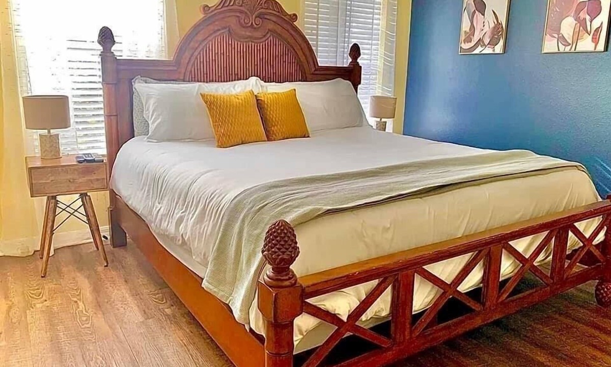 Crestwynd Bay House | 3bedroom Townhome | Close to Disney | Resort Pool