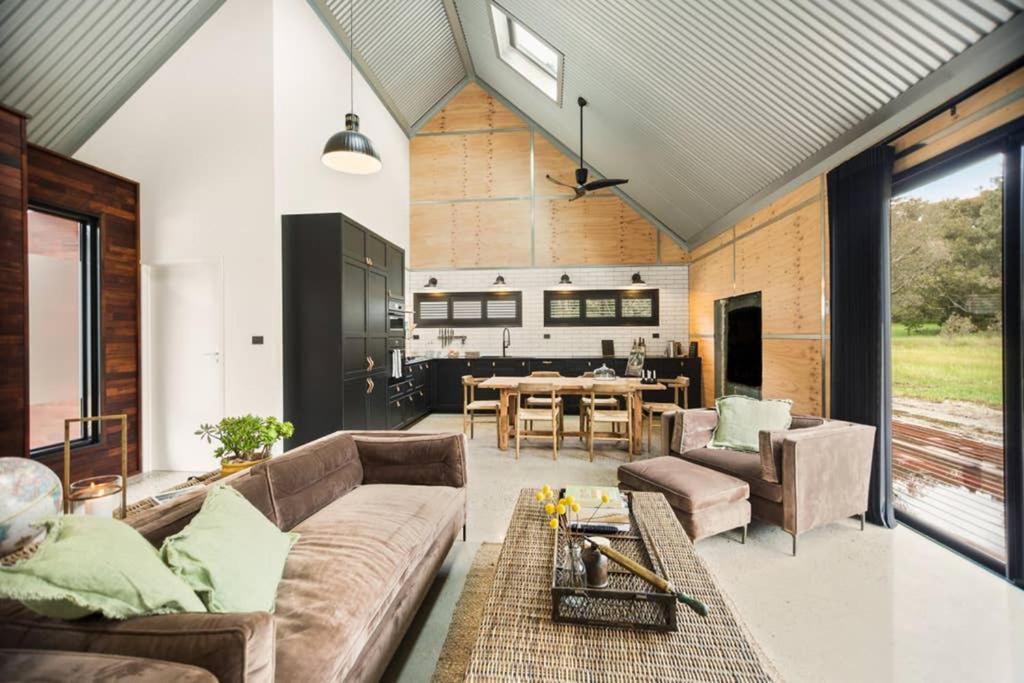 Whitfield House | 3BlackSHEDS