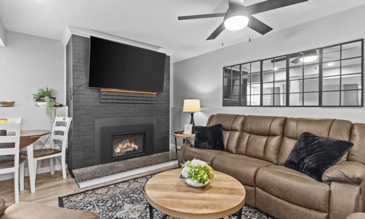 South Burlington Apartment | 3BR 1.5BA Apt in So. Burlington