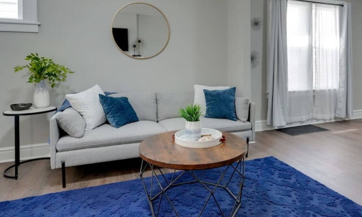 Columbus Villa | 3BR 1.5BA, Renovated, Full Unit