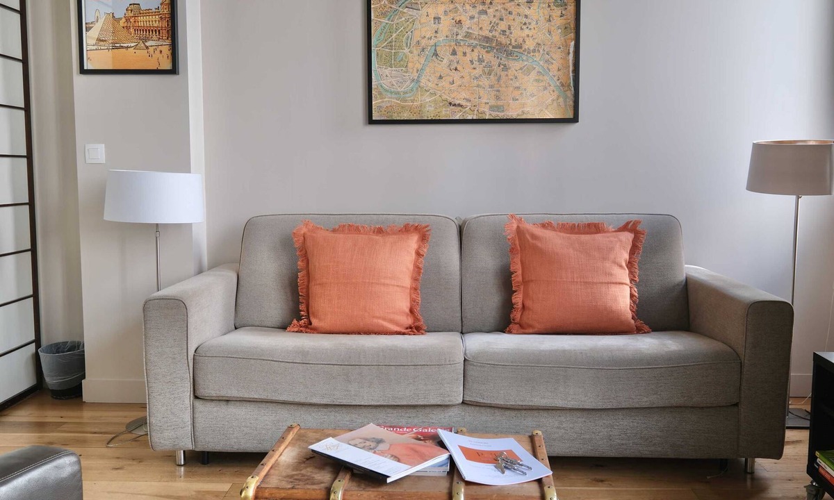 Les Halles Apartment | 3BR 2BA Apt Steps from the Louvre