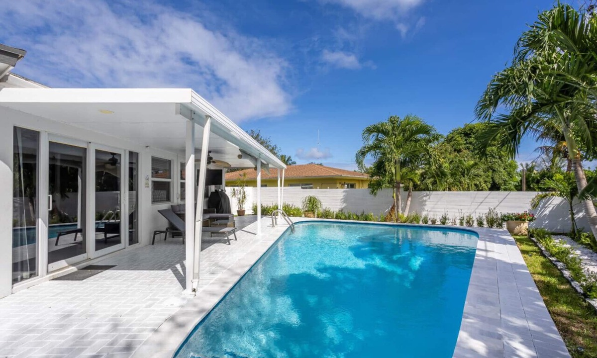Boynton Beach House | 3BR 2BA Heated Pool Home Pool Table Great Location