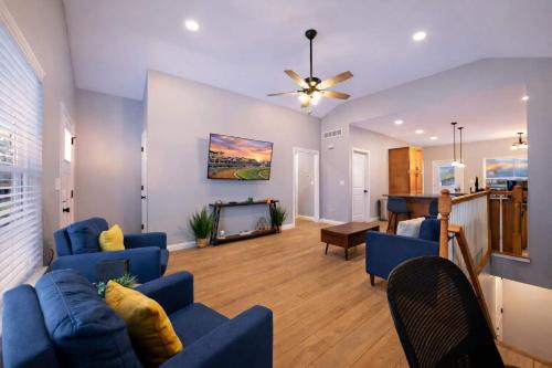 Clarksville Apartment | 3BR 2BA Home with King Queen & Twin Beds