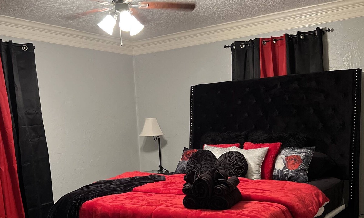 Elmo House | 3br/2ba KING SUITE mins. from BOATING/FOOD/FUN/HOSP.